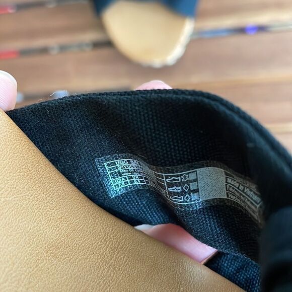 UGG Yarrow Espadrille Wedge Sandals Black Women Size 7.5/UK 5.5/EU 38.5 - Picture 11 of 13